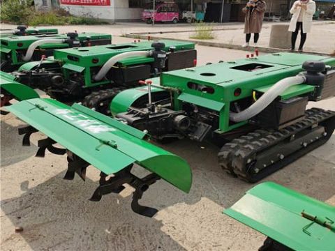 点击查看详细信息<br>标题：履带开沟机　 阅读次数：1900
